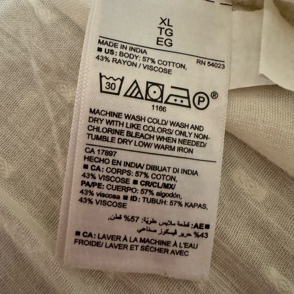 Old Navy Cream Smocked Ruffle Sleeve Blouse in Size XL - Picture 3 of 4